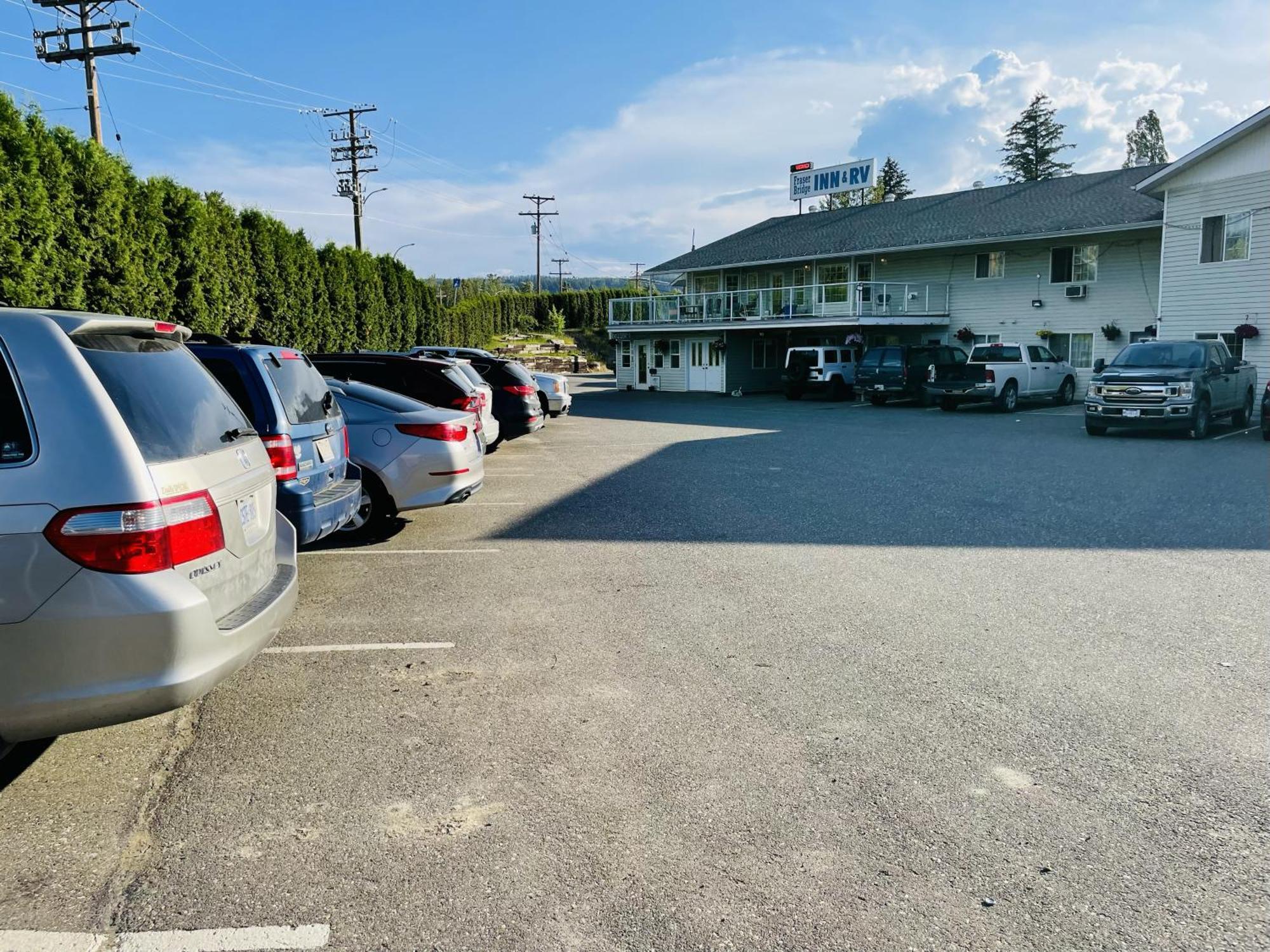 Fraser Bridge Inn Quesnel Exterior foto